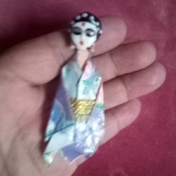 Vintage Enamel Geisha Brooch with Pastel Hues - Picture 1 of 7